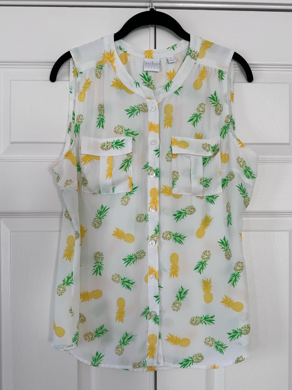 New York & Company Soho Semi Sheer Pineapple Print Sleeveless Top Size Medium